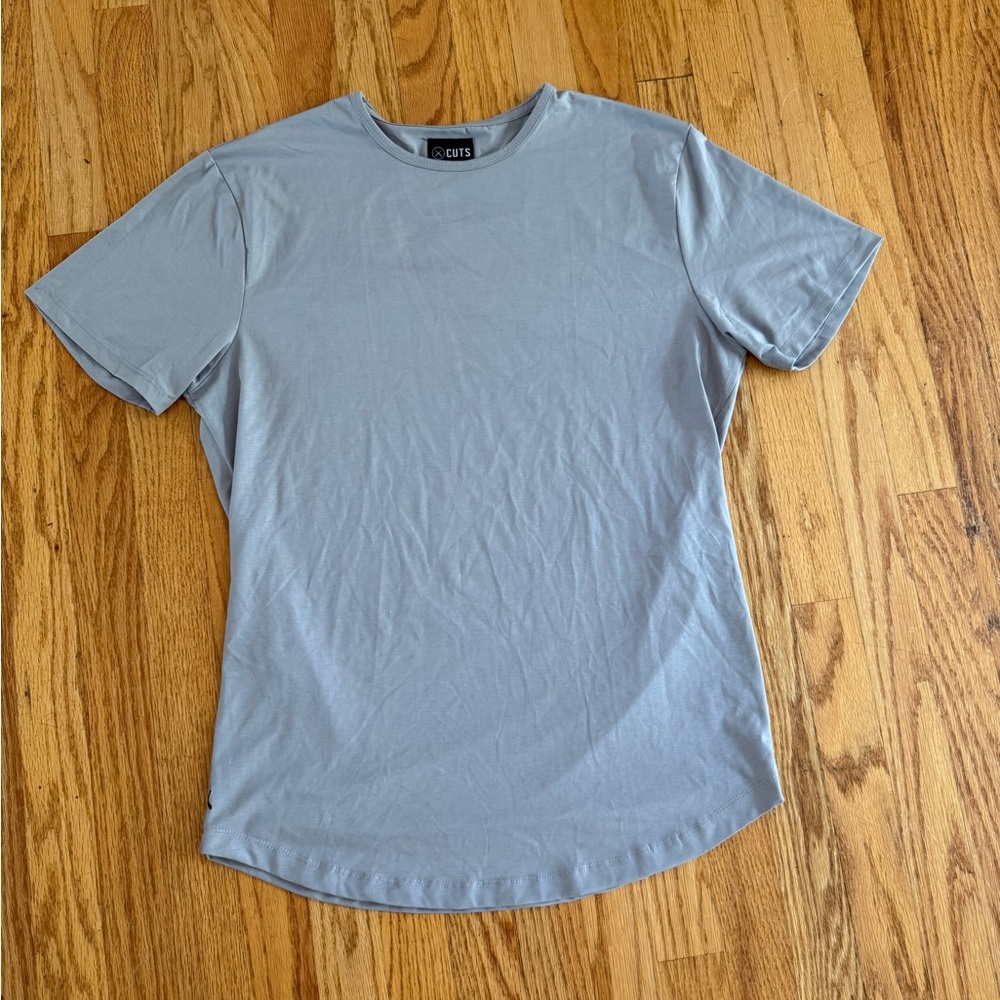 Cuts Classic Curve Hem Short Sleeve Tee